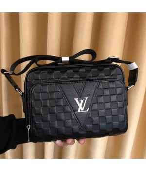 Louis Vuitton Bags Men LV Messenger bag 156-4 28X25X6cm WP