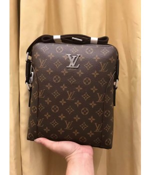 Louis Vuitton Bags Men LV Messenger bag 9024-3 29X24X5cm WP 3colour