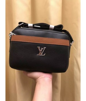 Louis Vuitton Bags Men LV Messenger bag 92301-5 26X19X9cm XM