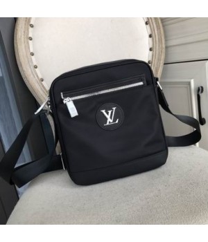 Louis Vuitton Bags Men LV Messenger bag 98129-3 22X25X7.5cm WP