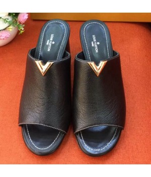 Louis Vuitton Calfskin Vanity Mule Black (LG-8022822 )