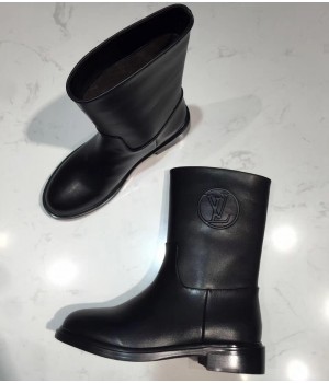 Louis Vuitton Calfskin Embossed Short Boot 2017 (1A022-7102006 )