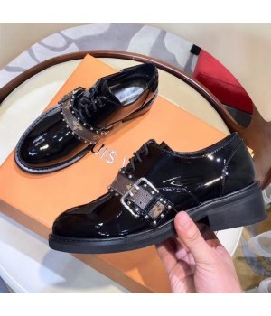 Louis Vuitton Patent Leather Socialite Flat Trichelieu Black 2018 (GD1054-8121537 )