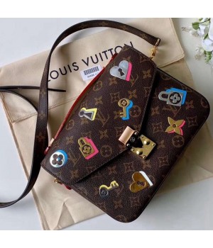 Louis Vuitton Monogram Canvas Love Lock Pochette Metis Bag M44366 2019 (F-9012116 )