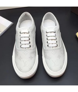 Louis Vuitton Men's Lace-up Sneaker White Monogram Canvas 2017 (K2100-7061712 )
