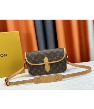 Louis Vuitton Bags Men LV Messenger bag M42248 25X9X15cm XM