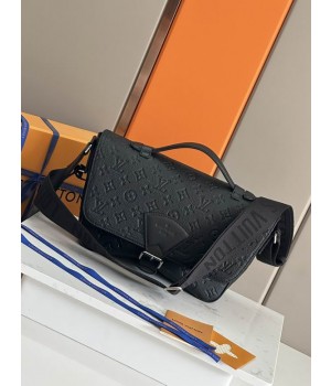 Louis Vuitton Bags Men LV Messenger bag M46685 34X19X11cm XM