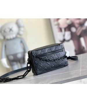 Louis Vuitton Bags Men LV Messenger bag M55702 18.5X13X8cm XM