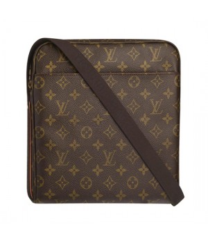 Louis Vuitton M97037 Trotteur Beaubourg Messenger Bag Monogram Canvas