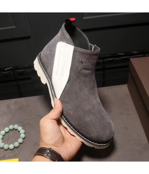 Louis Vuitton Suede Boots For Men Gray (Shoe-7112405 )