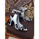 Louis Vuttion Heartbeat Pump in White (SZ2027-030631 )