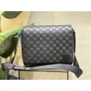 Louis Vuitton Bags Men LV Messenger bag M42711 26X20X7cm XM