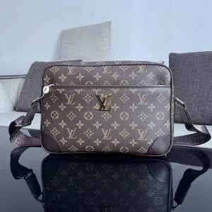 Louis Vuitton Bags Men LV Messenger bag 2367-2 31X21X7cm WP