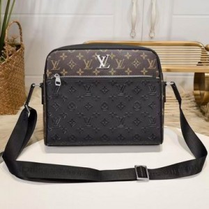 Louis Vuitton Bags Men LV Messenger bag 2370-4 25X28X5cm WP