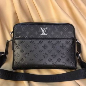 Louis Vuitton Bags Men LV Messenger bag 370-4 25X28X5cm WP