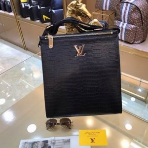 Louis Vuitton Bags Men LV Messenger bag 68086-4 25X27X7cm XM