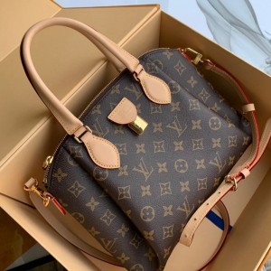 Louis Vuitton Rivoli PM in Monogram Canvas M44543 2019 (KD-9032206 )