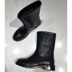 Louis Vuitton Calfskin Embossed Short Boot 2017 (1A022-7102006 )
