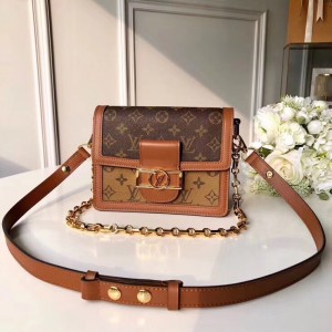 Louis Vuitton Monogram Canvas Dauphine PM Bag M44393 2019 (TO-8122783 )