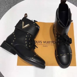 Louis Vuitton Wonderland Ranger Ankle Boots 1A3HUK Black Studs Leather 2017 (GD5023-7082337 )