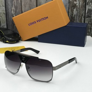 Replica High Quality 1:1 copied Louis Vuitton Sunglasses 1044
