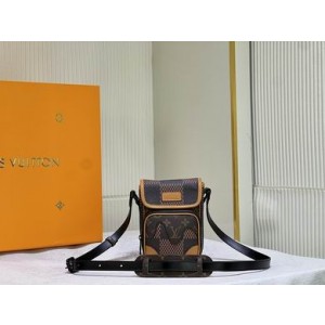 Louis Vuitton Bags Men LV Messenger bag M40357 13X18X8cm XM