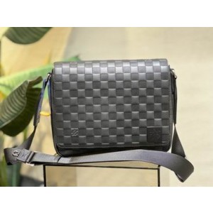 Louis Vuitton Bags Men LV Messenger bag M42711 26X20X7cm XM