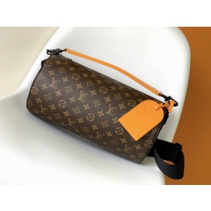 Louis Vuitton Bags Men LV Messenger bag M46691 33X17X17cm WP