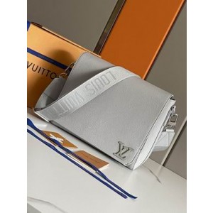 Louis Vuitton Bags Men LV Messenger bag M59327 30.5X24X10cm XM